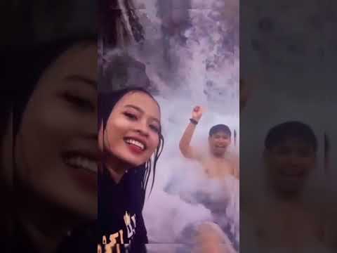 penampakan hantu di air terjun