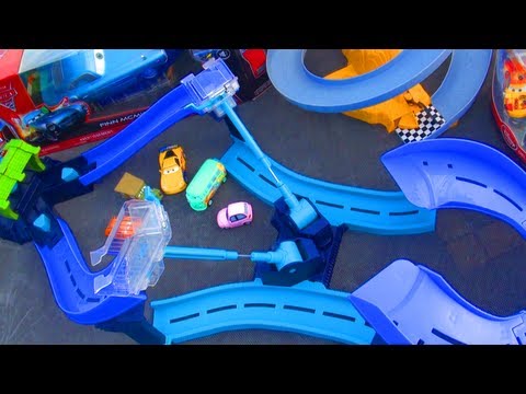 Disney Cars 2 Tokyo Spinout Race Track Speedway Launcher Playset! Mattel Toys McQueen Pixar Review