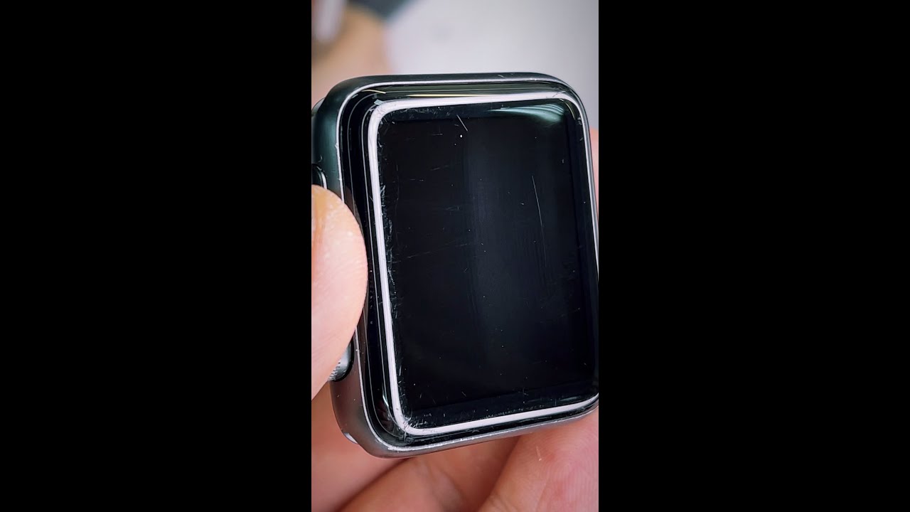 Отполировать стекло часов от царапин. Царапины на Apple watch. Царапины на стекле Эппл вотч. Полировка стекла Apple watch. Полировка Эппл вотч от царапин.