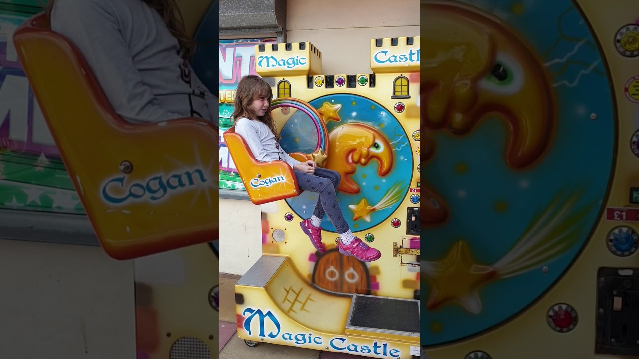 I am riding a magic castle 🏰