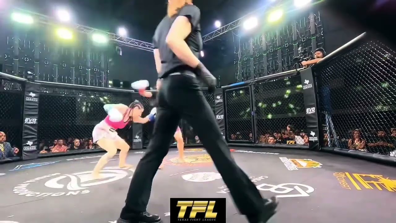 MARINA ROBLES vs CINDY PILOSI | TFL4 | KICKBOXING 