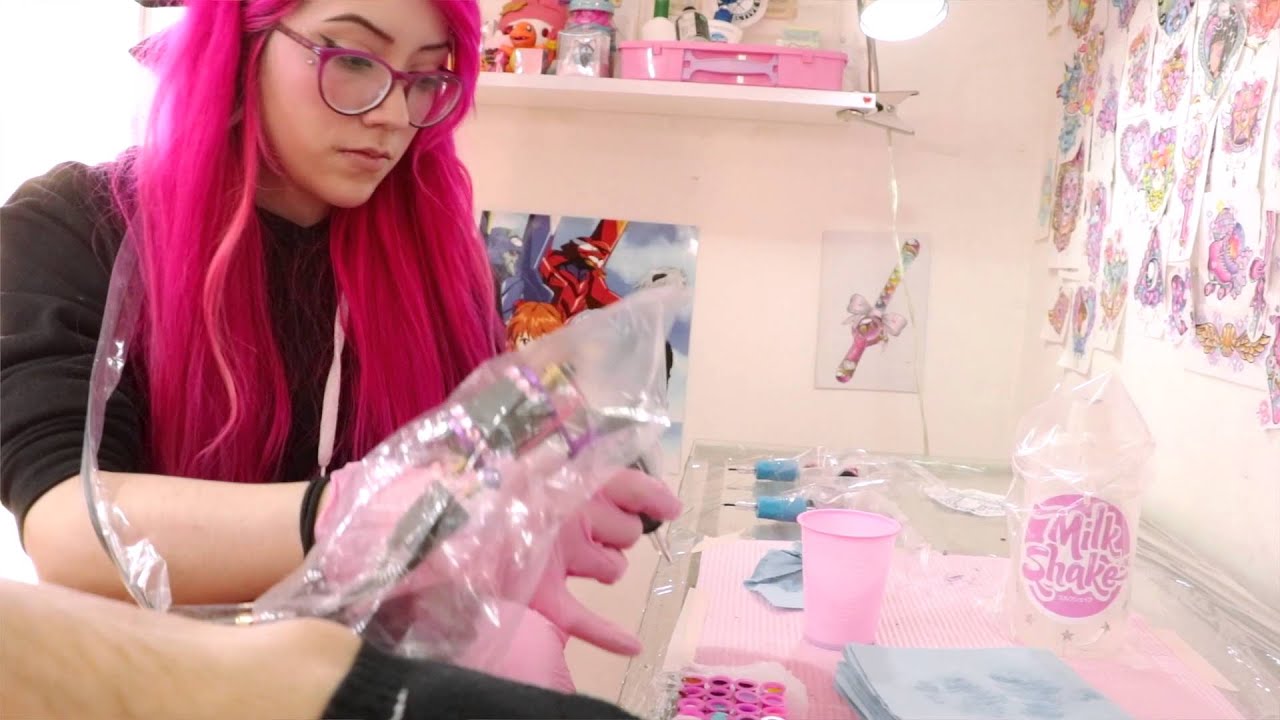 El Sparkling Pink Work de  Laura Anunnaki en Distrito Tattoo