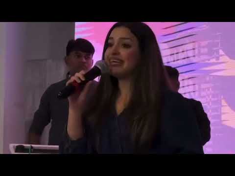 خدیجه دل نواز تو کوجا من کوجا می خواند خدیجه دلنواز آواز می خواند 