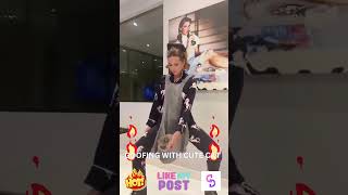 🐱British Actress Kate Beckinsale's (Underworld Movie) Sexiness While Goofing Around With Her Cat 🐱British Actress Kate Beckinsale's (Underworld Movie) Sexiness While Goofing Around With Her Cat