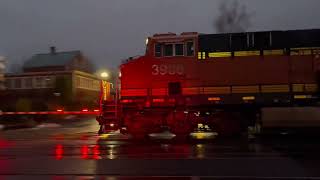 BNSF 3986 West: near Russell Ave, Stevenson, WA