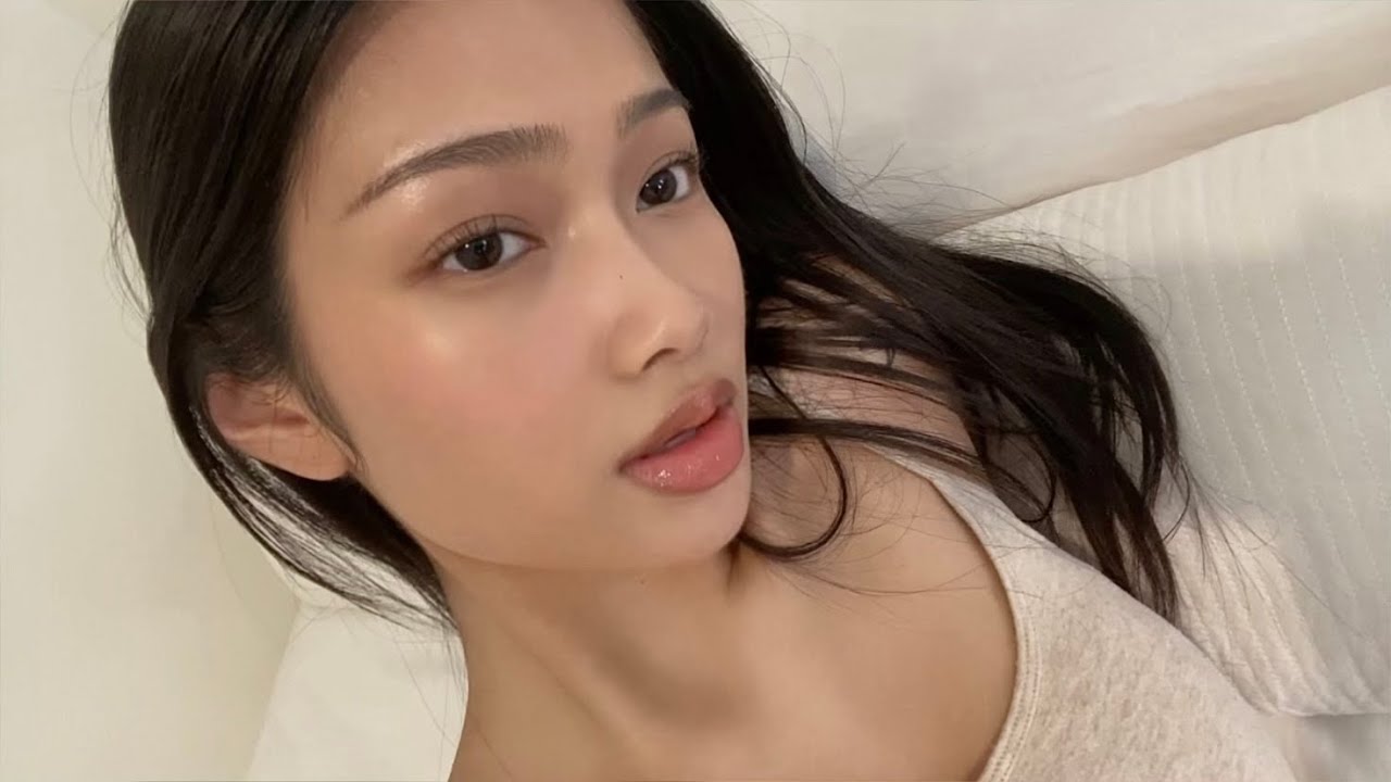 Сияющий естественный макияж ⭐️ (при участии d'Alba)