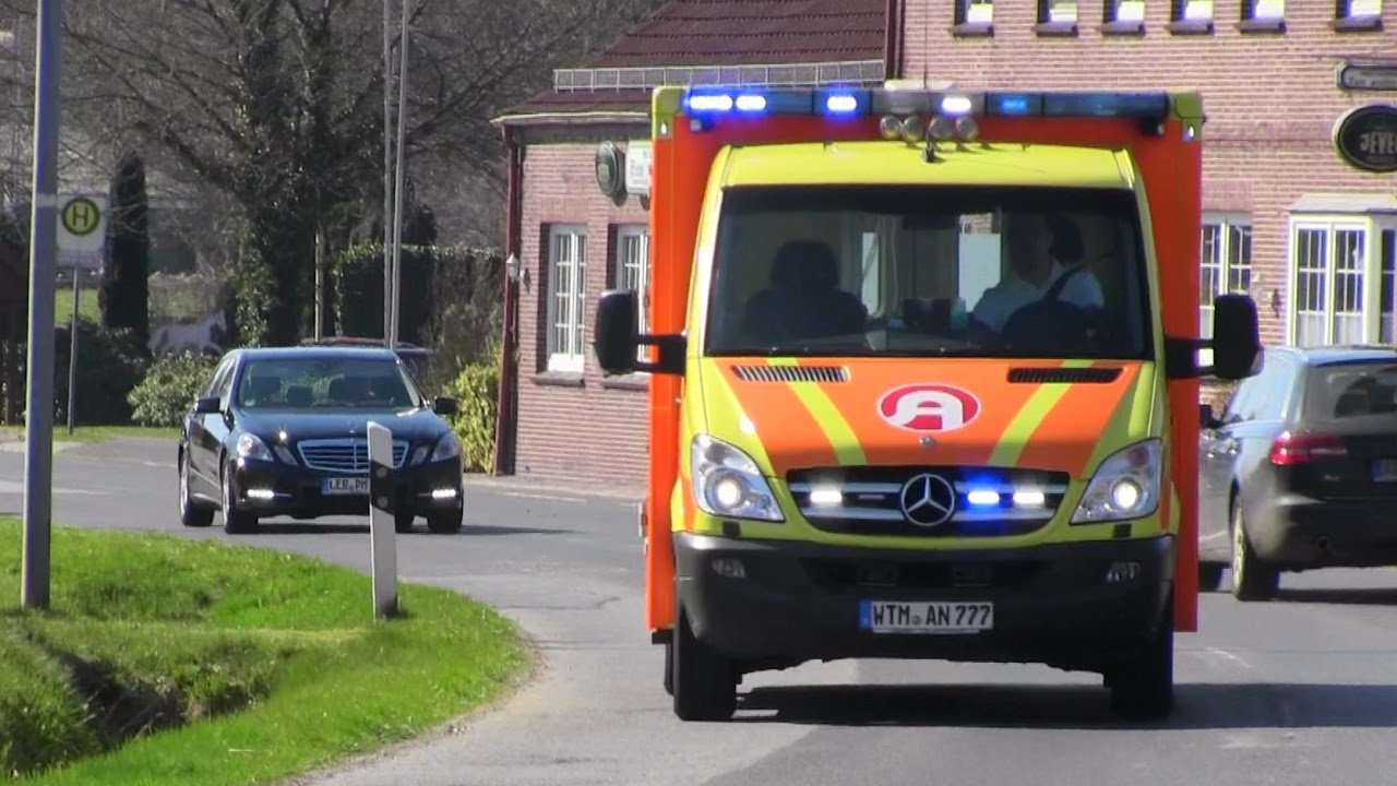 Stadt-/Land-/Pressluft-/Bullhorn/Wail: 4 x RTW Rettungsdienst Ackermann