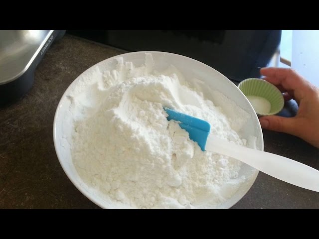FARINE DE RIZ La farine de riz est faite de riz cru moulu 