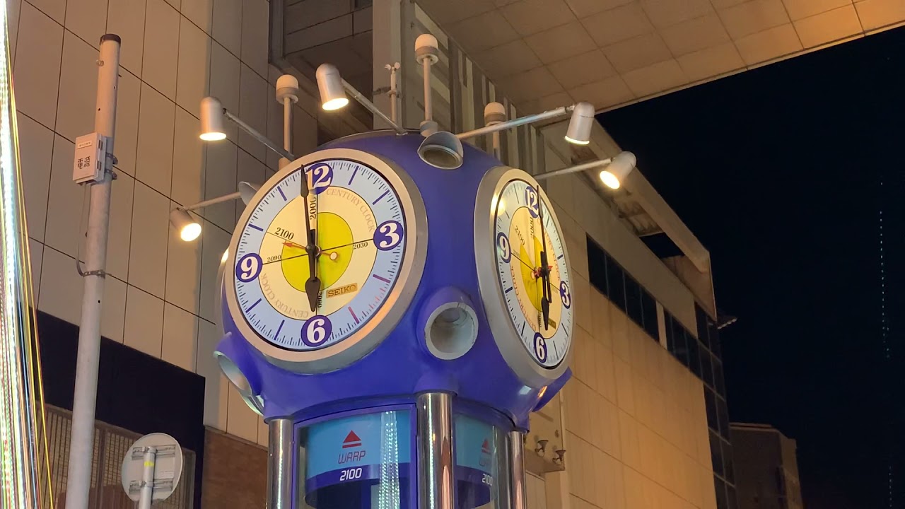 福井西武「100年時計」夜バージョン