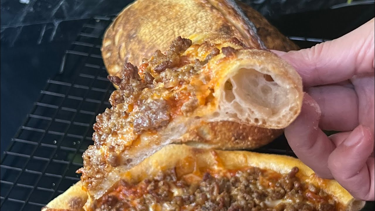 بيتزا نابولي الايطالية بالخميرة الطبيعية خيال وخبز الساوردو من نفس العجينة ❤️‍🔥فضلا مشاركة ومتابعة 