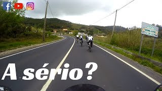 Ciclistas do camandro!
Estamos de volta aos videos dos maus condutores!
Neste caso com ciclistas! Eu também sou um e concordo que existem várias situações eu que poderiamos andar a par e inclusive a trio. Mas nesta situação não deveria ter acontecido isto.
What I use:
Helmet - Shoei Hornet ADV Orange/Black
Winter Jacket - Dainese Carve Master 2 Gore-Tex
Summer Jacket - Dainese Hydra Flux D-Dry Tex
Pants - Dainese Bonneville Regular
Boots - Dainese Nighthawk D1
Gloves - Dainese Air Hero
Camera - GoPro Hero 4 Black
Winter Pants - Dainese Carve Master 2 Gore-Tex
Drone - DJI Mavic Pro Platinum
|||||| More Casual Flyer:
Youtube channel - https://www.youtube.com/channel/UCQ-YcSQuBa7Nbl3lWWyWyxQ
Instagram - https://www.instagram.com/casualflyer/?hl=pt
Facebook - https://www.facebook.com/CasualFlyer101
No reproduction for media/news/YouTube is allowed without prior written permission. Ciclistas do camandro!
