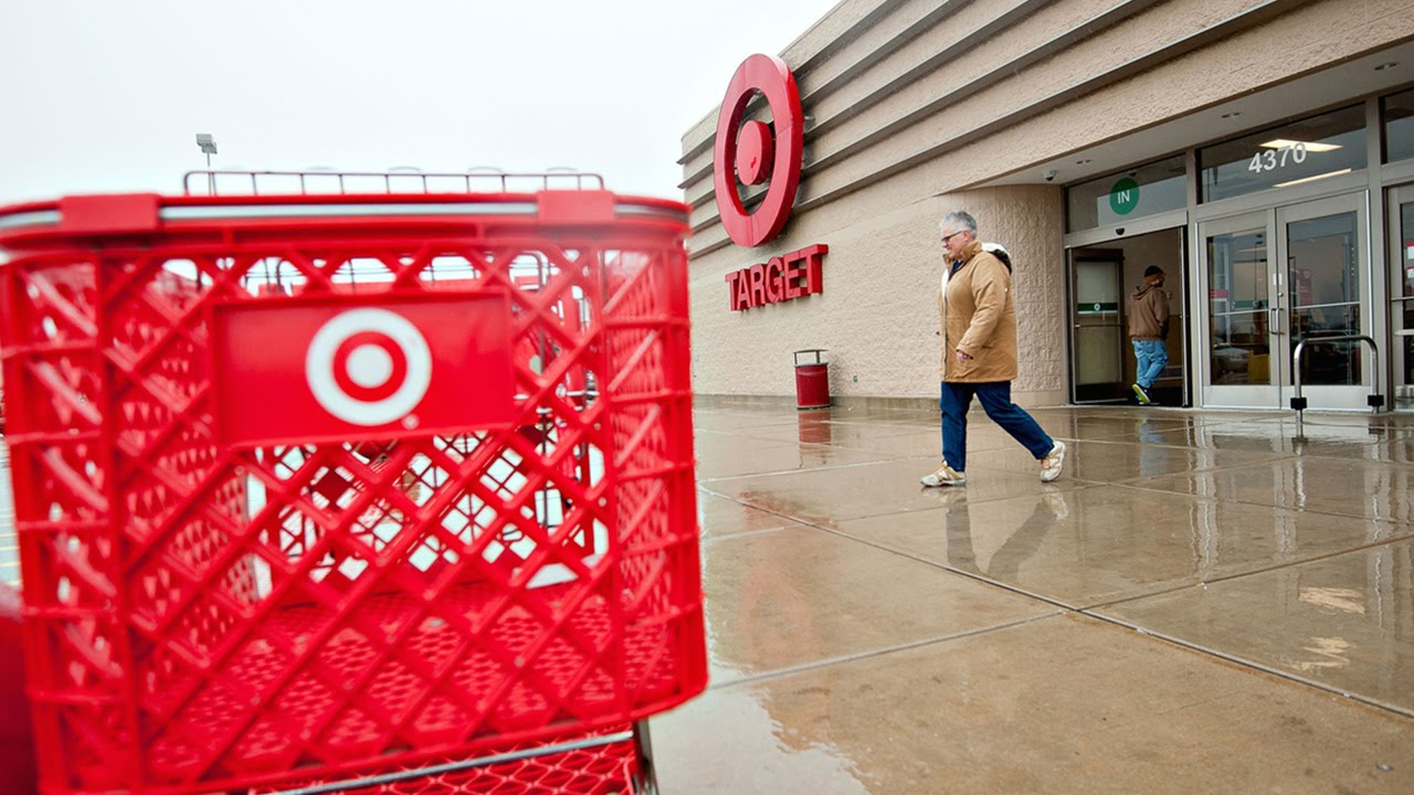 Analysts Are Making Picks in Transportation, Chocolate and Retail