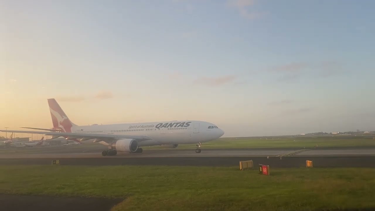 QANTAS Sydney Taxi and Take Off Early Morning Bright Orange Sky - Runway 16R