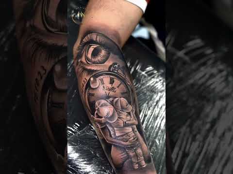 وشم العيله السعيده مع العين تاتوبدن Tattoo ستاتو Tattooartist 