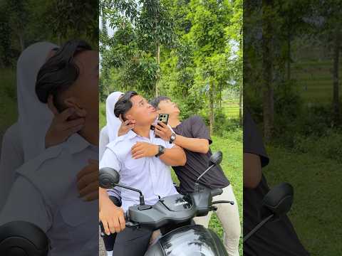 Orangnya Beneran nagkring di atas pohon loh 🙈🤪 #comedy #funny thumbnail