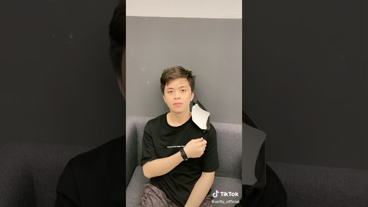 Fiki berani tampil beda 😎 