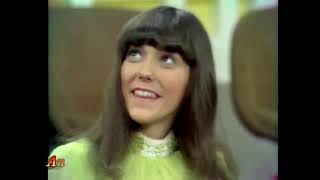 Carpenters - Solitaire (with lyrics)
