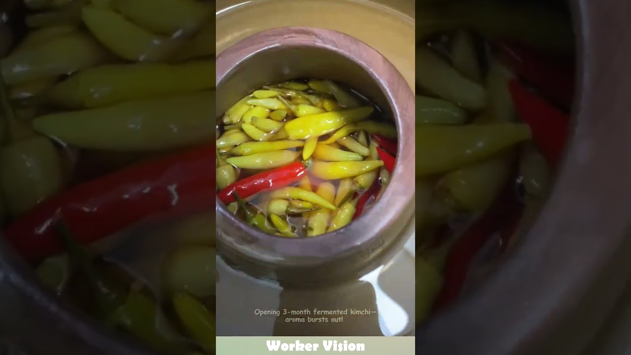 Opening 3-month fermented kimchi—aroma bursts out! 