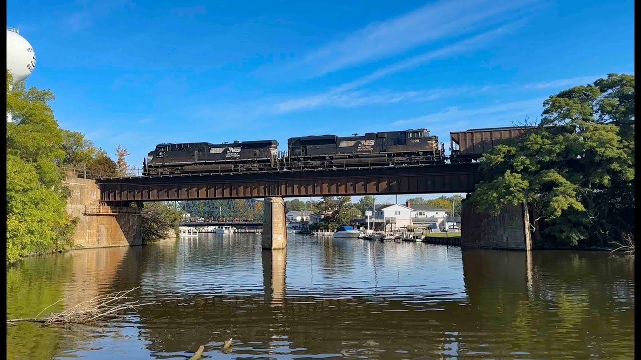 NS train 778. - YouTube
