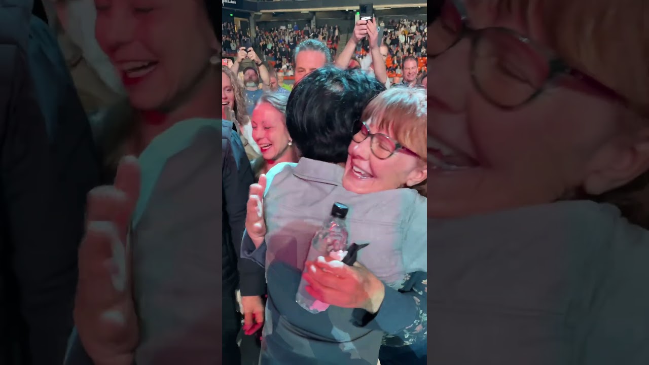 Arnel Pineda of Journey checking on injured fan Live Boise, ID 2023 