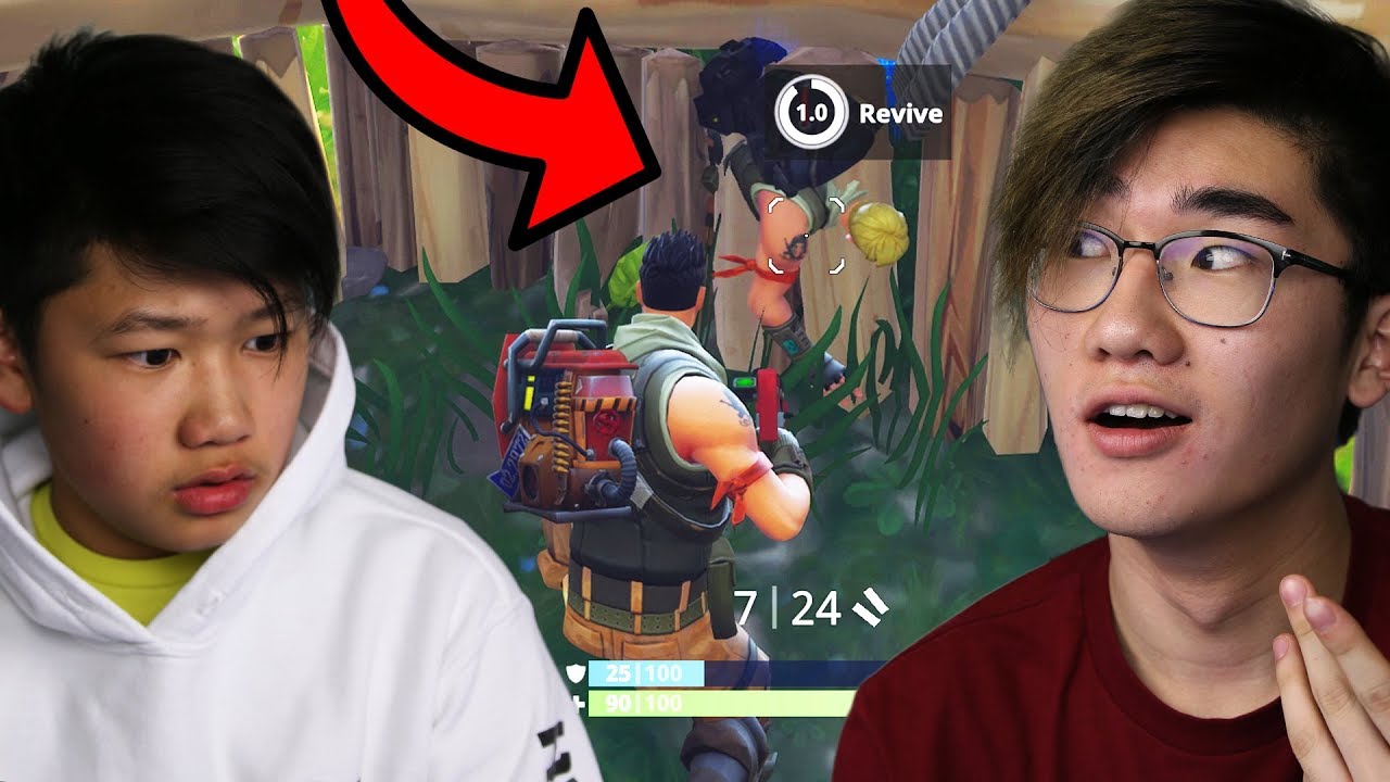 BROERTJE ZIT VAST IN DE MUUR!? | Fortnite Battle Royale