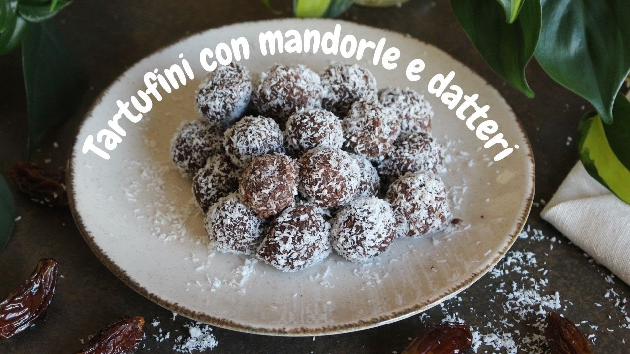Tartufini con mandorle e datteri