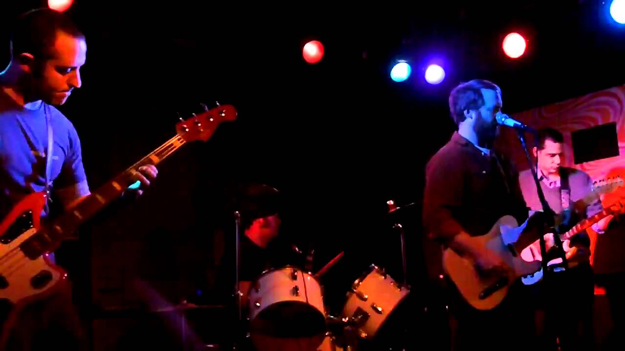 Obejrzyj Electron Hotel - Train Song w YouTube Obejrzyj Electron Hotel - Train Song w YouTube