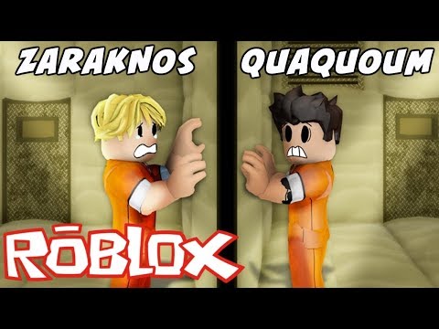 On est enfermés dans un complexe flippant !! - Roblox Isolator