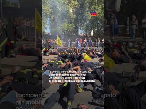 Video Francia, migliaia di vigili del fuoco protestano contro i tagli alla spesa pubblica
