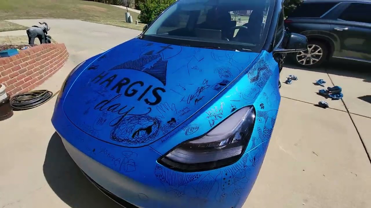 Tesla Model Y - Removing the Vinyl Wrap 