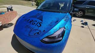 Tesla Model Y - Removing The Vinyl Wrap
