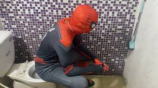 when Spider Man gotta poop. khi Người Nhện phải đi ị.