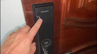 How to Fix Samsung smart door lock SHS-H505 stop working. solution in the description of video.