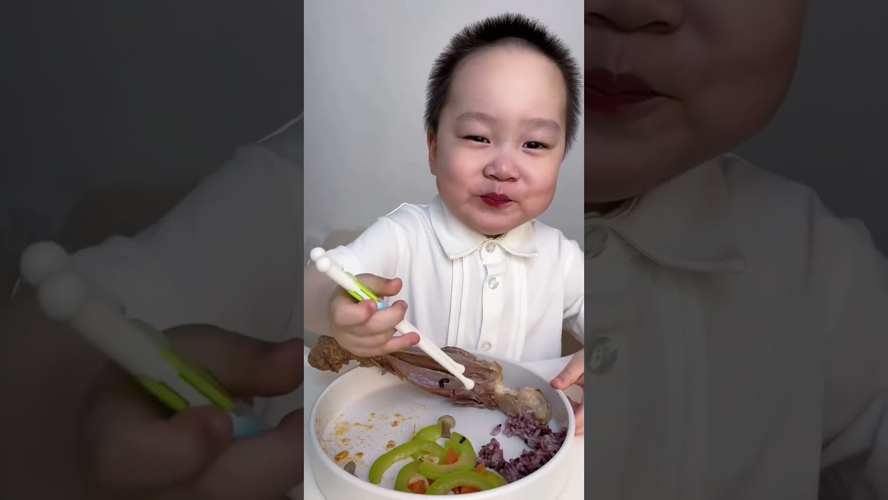 人类幼崽沉浸式吃饭#宝宝吃饭 #自主进食 #萌宝小吃货 #干饭宝宝上线