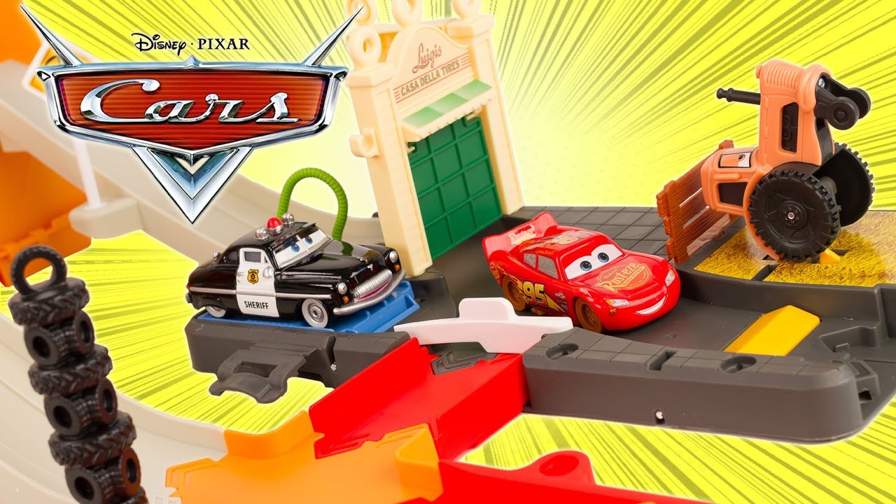 cavernedesjouets Coffret pour Cars Voiture dépanneuse Martin - Set véhicule Miniature + 1 Carte Tigre cavernedesjouets Coffret pour Cars Voiture dépanneuse Martin - Set véhicule Miniature + 1 Carte Tigre