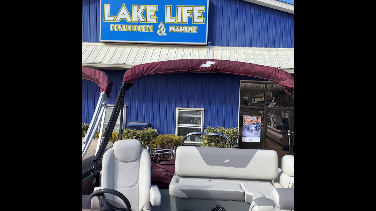 Starcraft Marine Pontoon Deckboats Yamaha WaveRunners at Lake Life