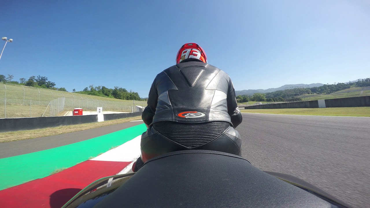 Honda CBR 1000RR Mugello Track Circuit - YouTube