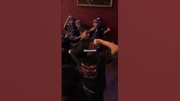 Vokalis moshing #gigs #metal #mosh #moshpit #moshing #crowd #twostep #crowd #pogo #chaos #shorts