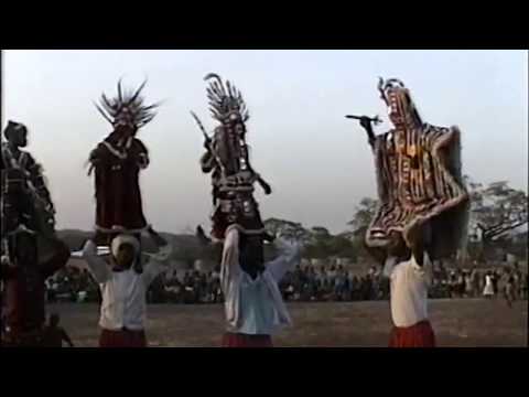 Mendiani Girls Dancing In Balandougou Guinea Jan 2000