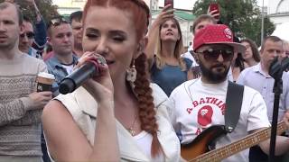 Lena Katina (t.A.T.u.) Live @ Arbat Street (Full Performance)