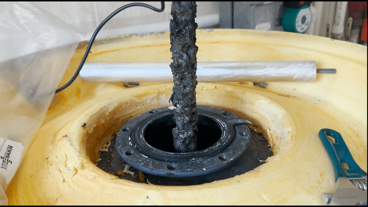 Замена магниевого анода на бойлере Viessmann Vitocell 100, 200л - YouTube