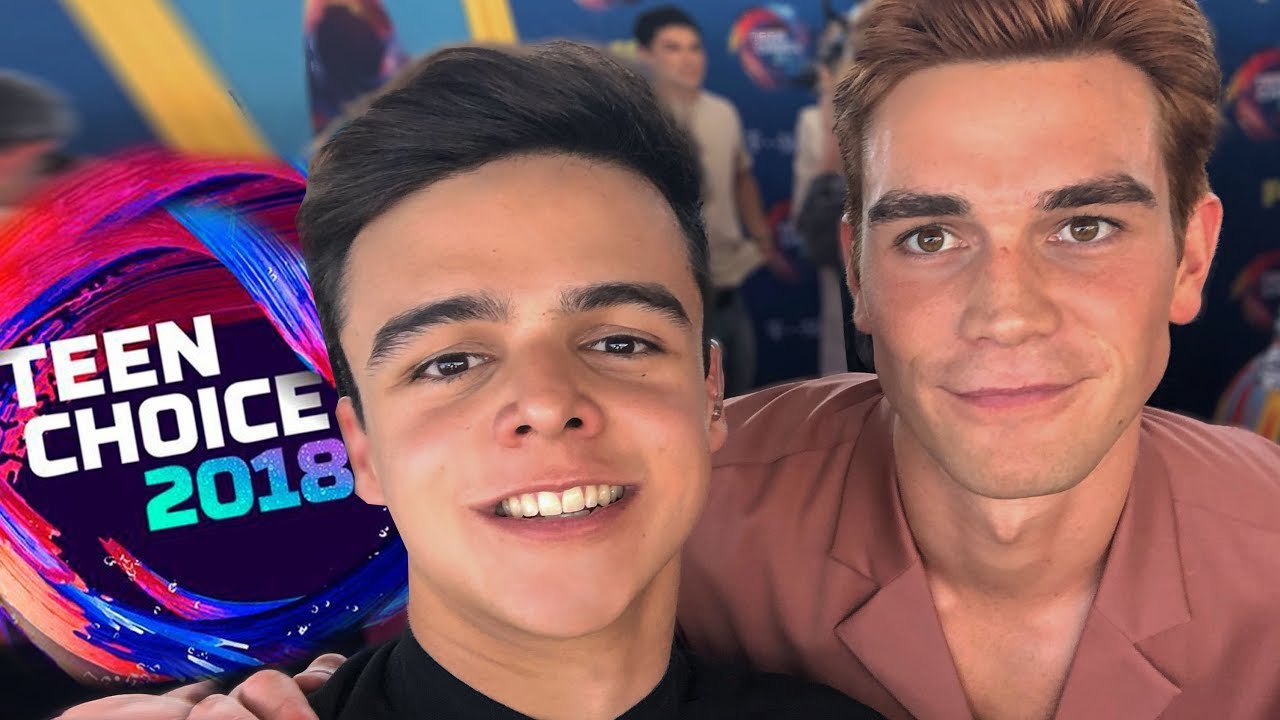 TEEN CHOICE AWARDS 2018 / NAVY