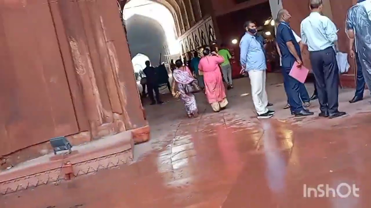 entry gate red fort Delhi (lahoriGate)
