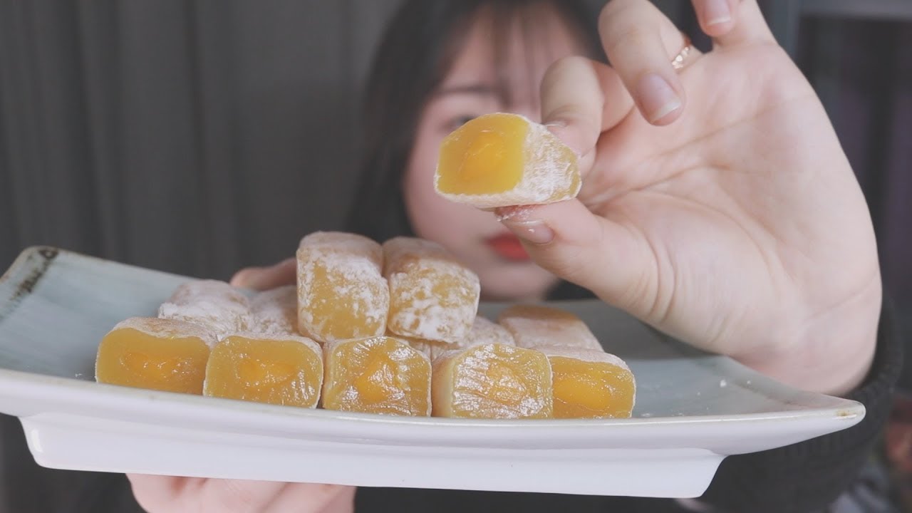 [직접먹는 ASMR] 대박!! 쫜득쫜득 망고떡ㅣ신서유기 망고떡ㅣ芒果糕 Mango cake Eating Sounds