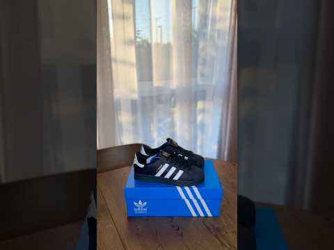 Кроссовки женские Adidas Superstar Black EG4959 Адидас Суперстар, видео 1