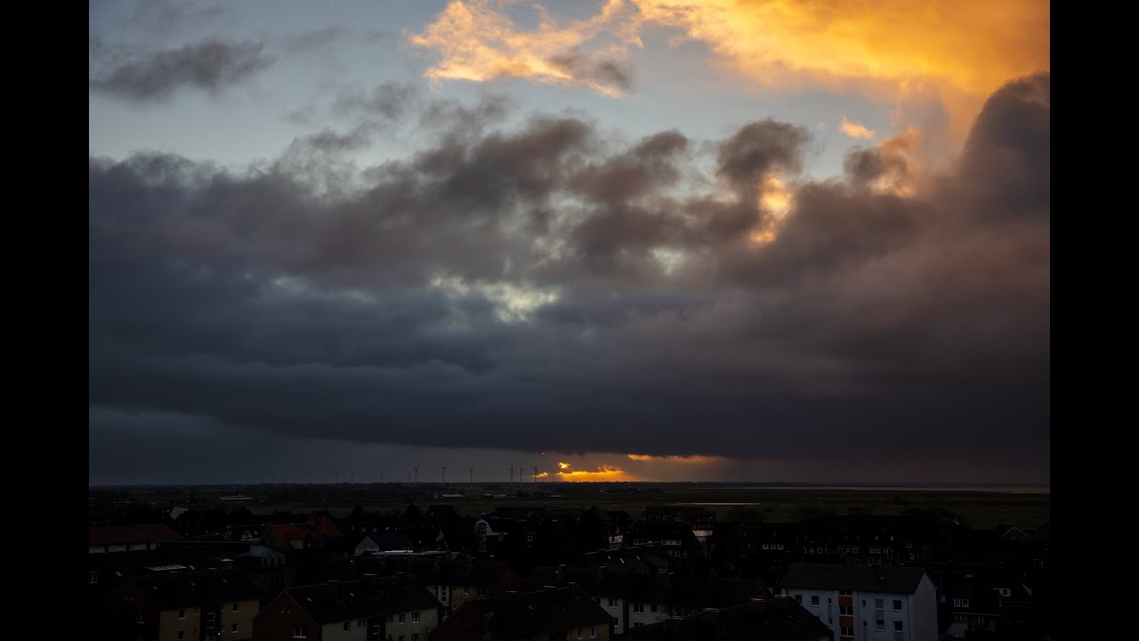 Timelapse of rain, sun & clouds above Husum, by North Sea