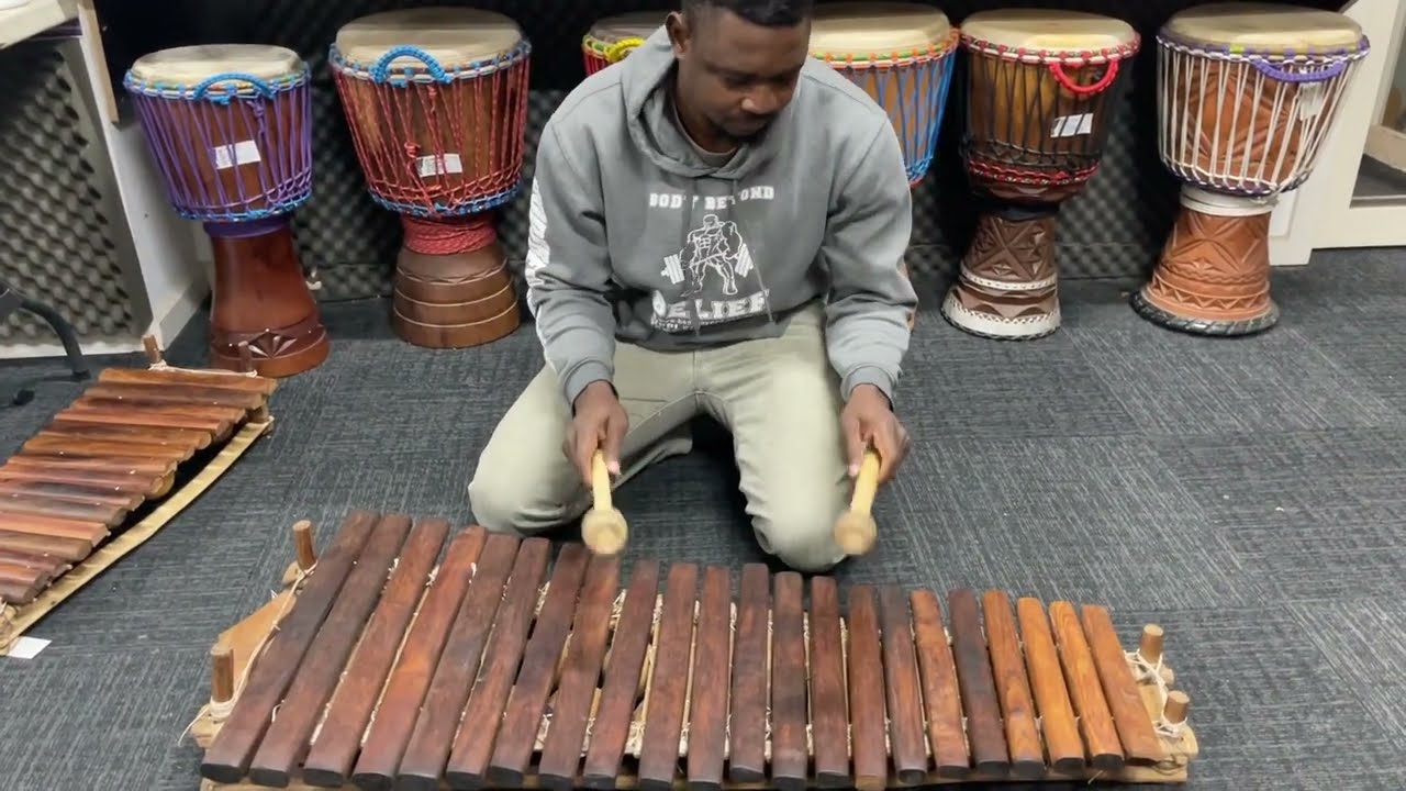 21 Key Guinea Balafon - Balfonistic - YouTube