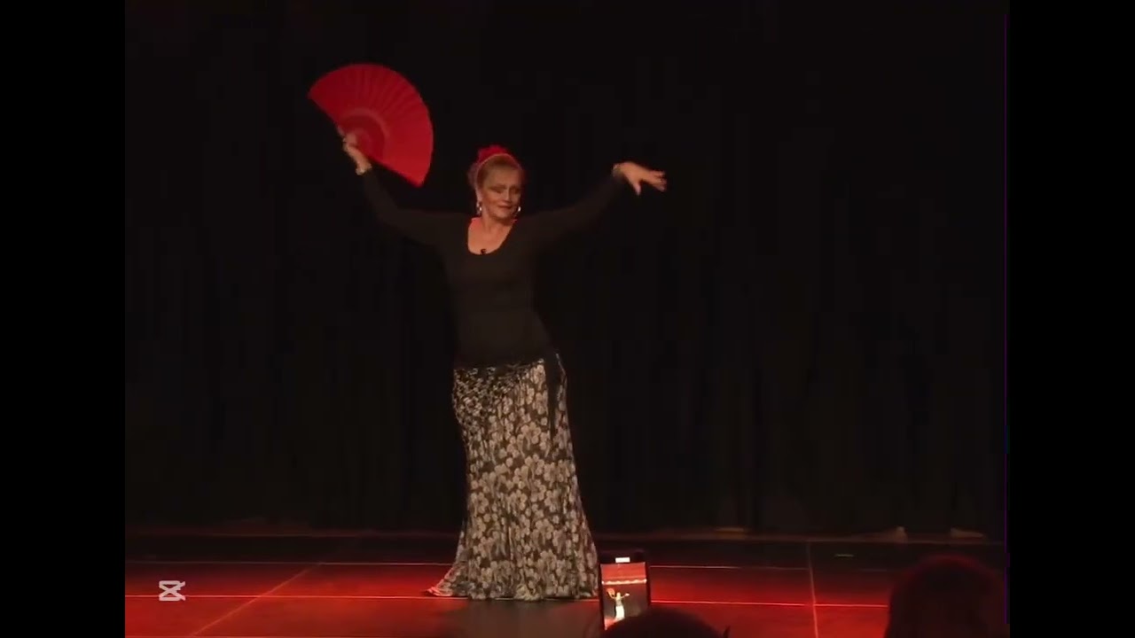 Judit Joós Flamenco Fan Dialect