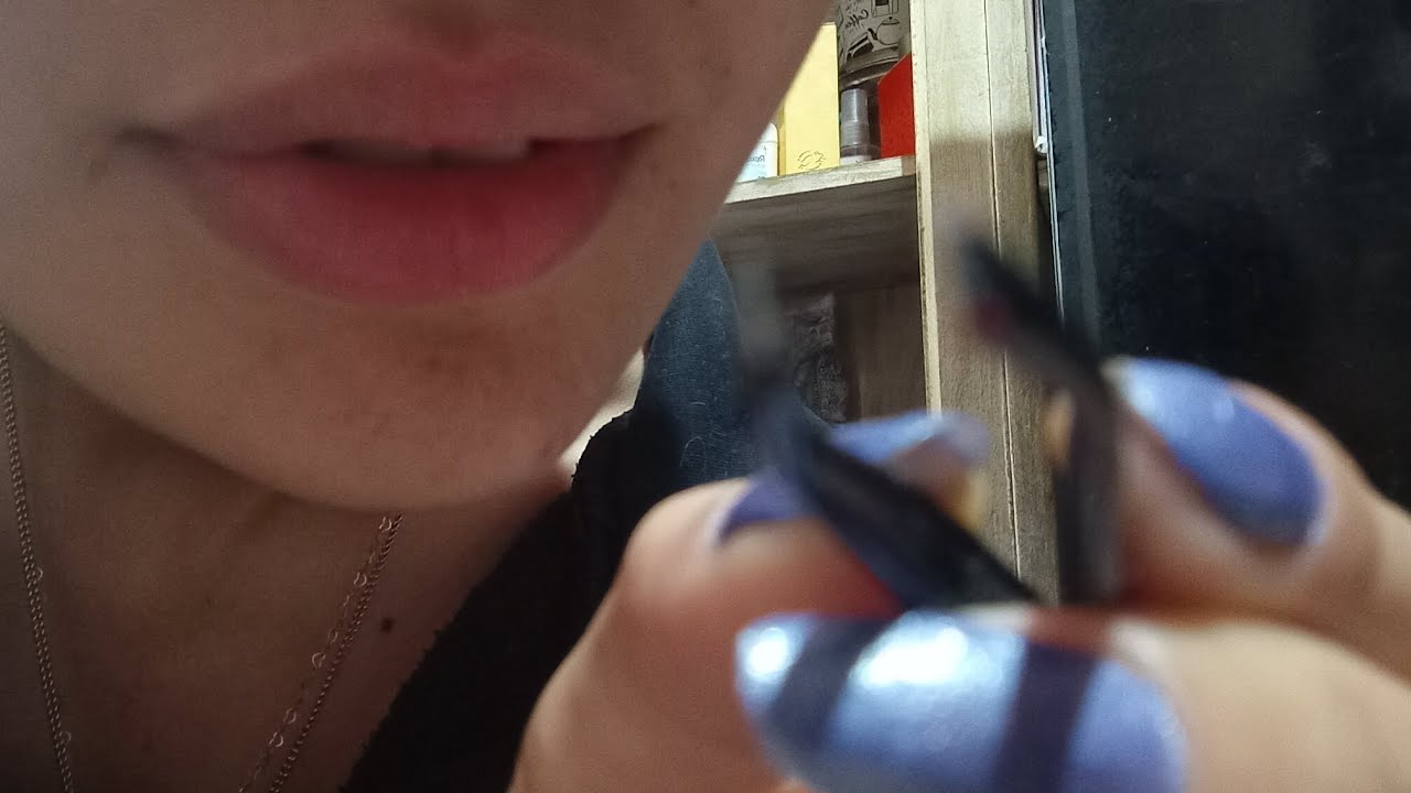 ASMR casero — muchos VISUALES y MOUTH SOUNDS bien cerquita para antes de dormir (camera touching)