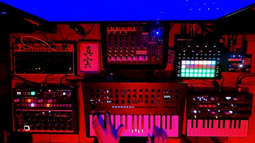 Interloper - Live Performance (Microfreak, Minilogue xd, Crave, Drumbrute Impact y Circuit Tracks)